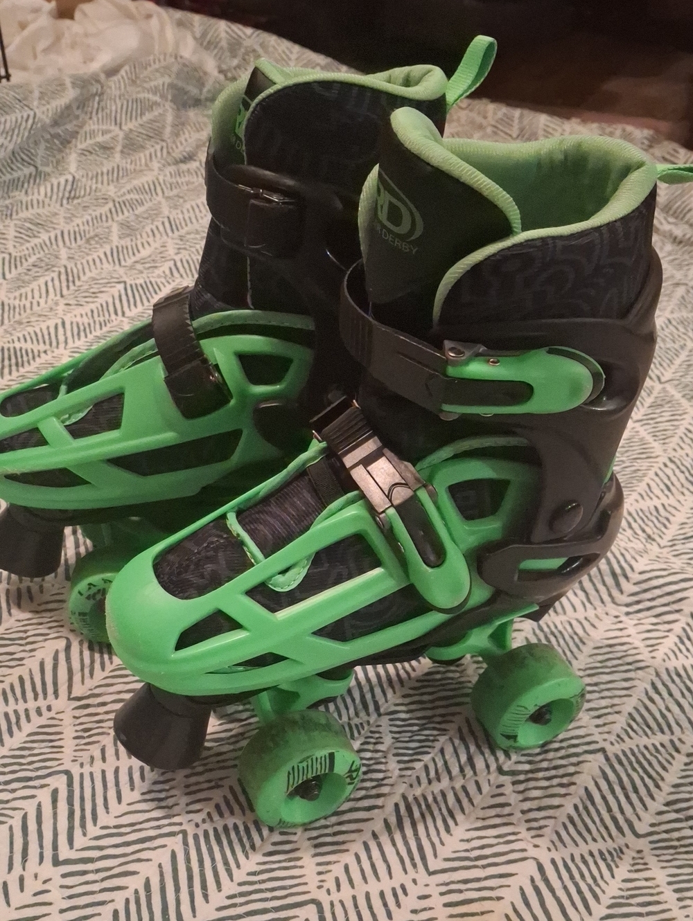 Kids Adjustable Green Roller Skates Size 3-6